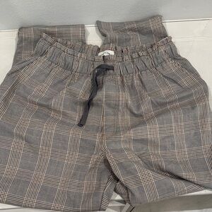 Abercrombie & Fitch Plaid Ankle Cropped Pants in Gray and Tan